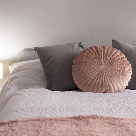 Lovely City Town House With Free Parking Sleeps 2 To 6 Guests 约克 外观 照片