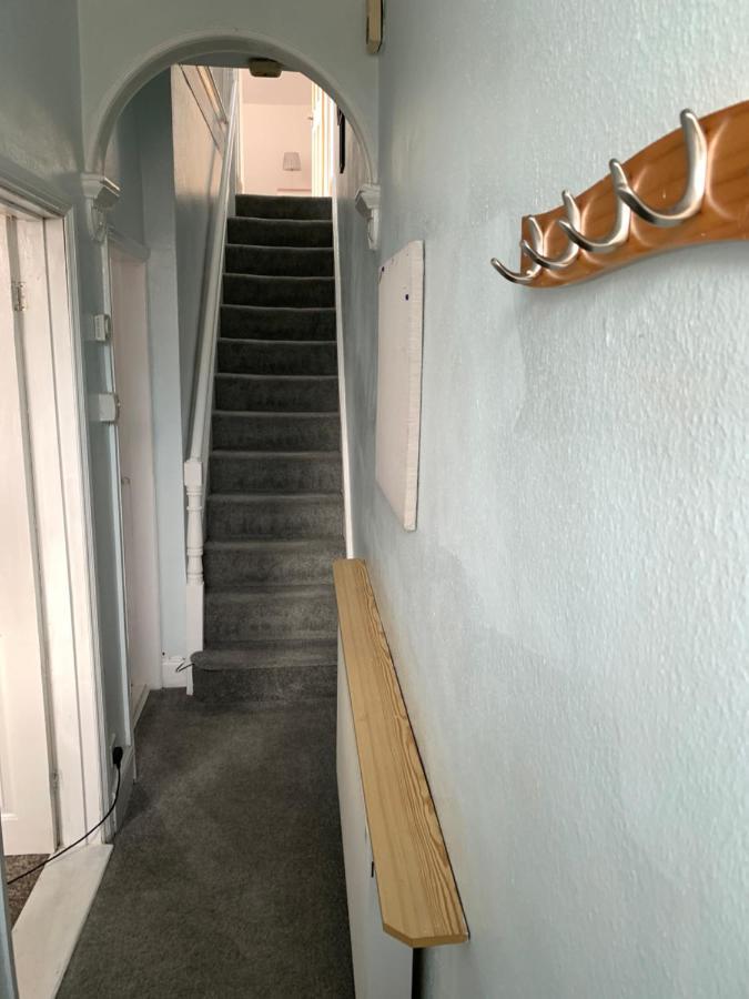Lovely City Town House With Free Parking Sleeps 2 To 6 Guests 约克 外观 照片