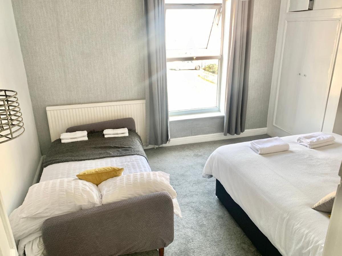 Lovely City Town House With Free Parking Sleeps 2 To 6 Guests 约克 外观 照片