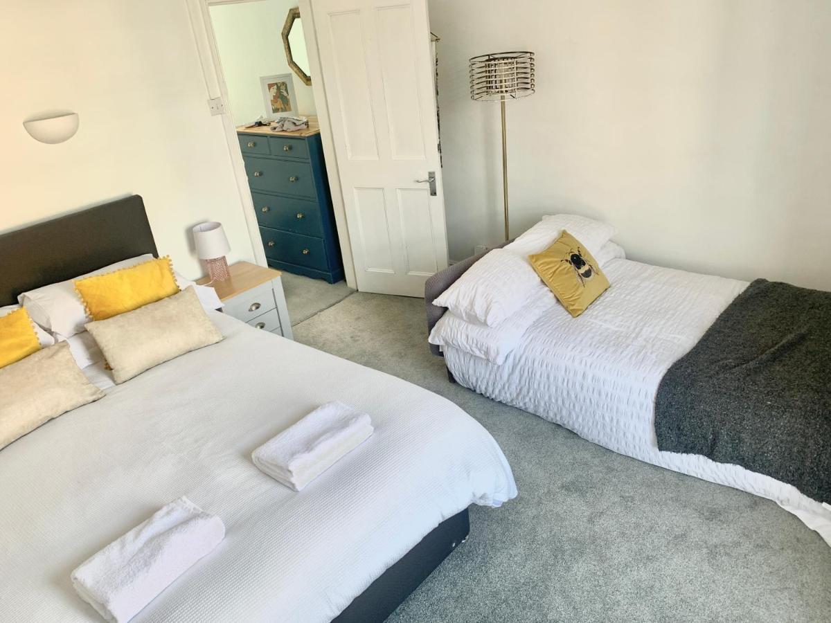 Lovely City Town House With Free Parking Sleeps 2 To 6 Guests 约克 外观 照片
