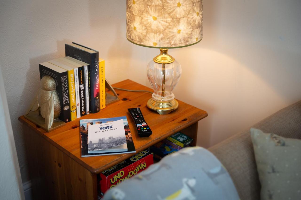 Lovely City Town House With Free Parking Sleeps 2 To 6 Guests 约克 外观 照片