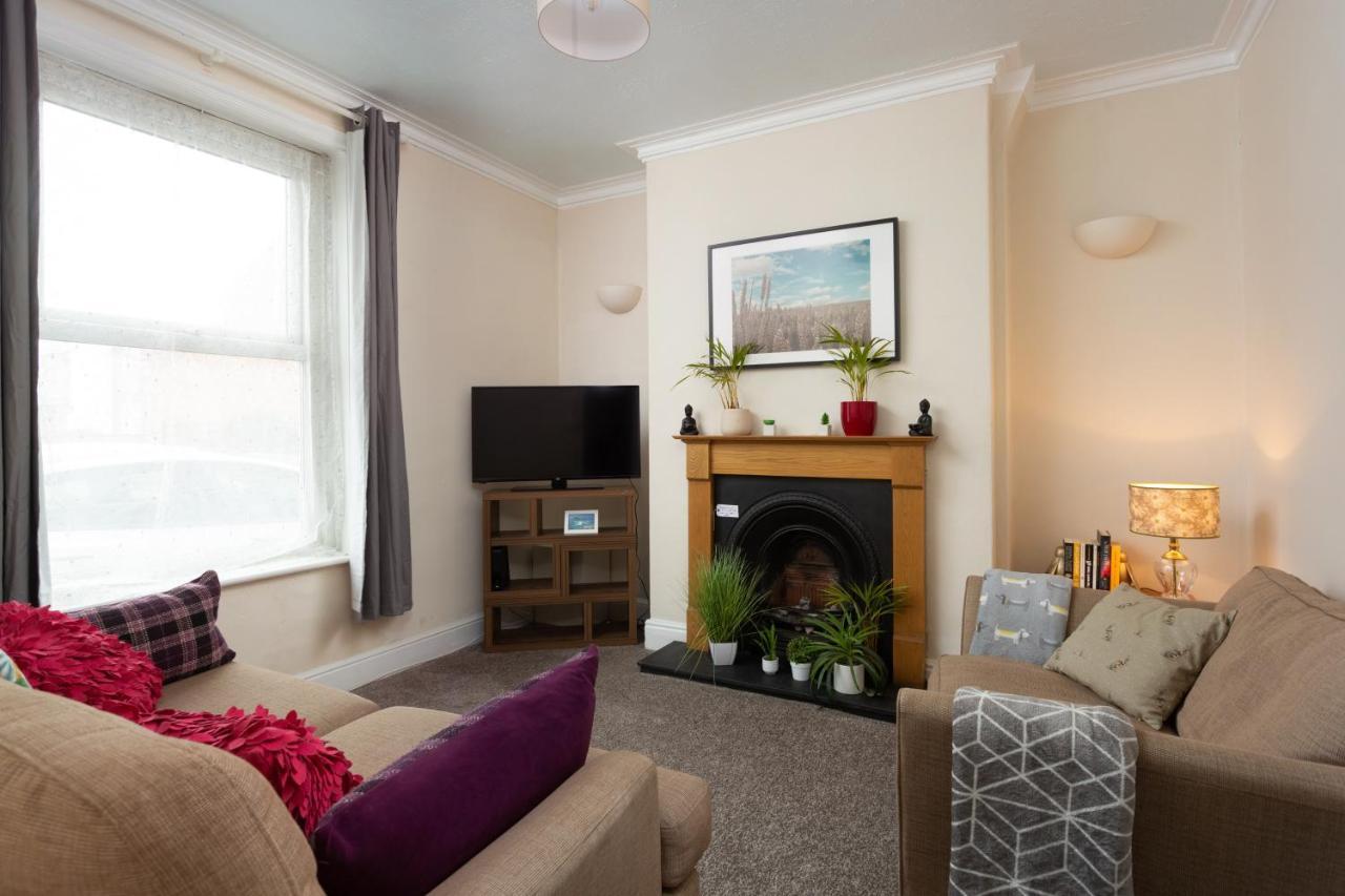 Lovely City Town House With Free Parking Sleeps 2 To 6 Guests 约克 外观 照片